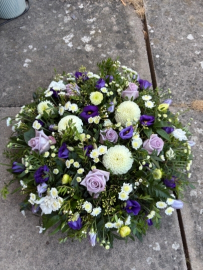 Purple & lvory Posy